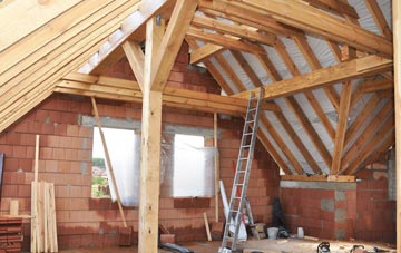 High Handenhold attic trusses
